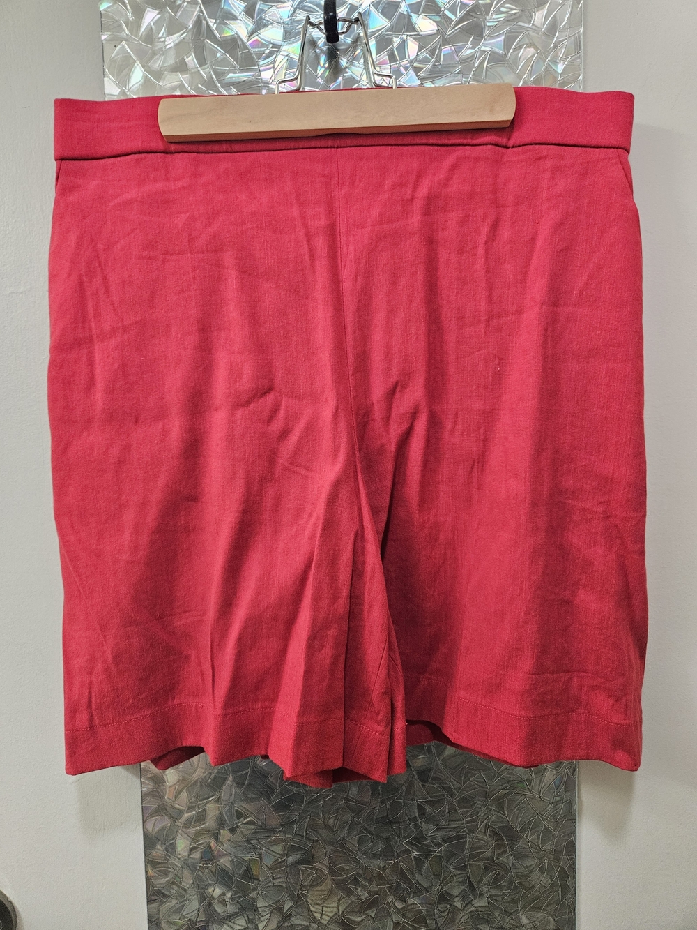 Theory High Rise Red Linen-Blend Shorts